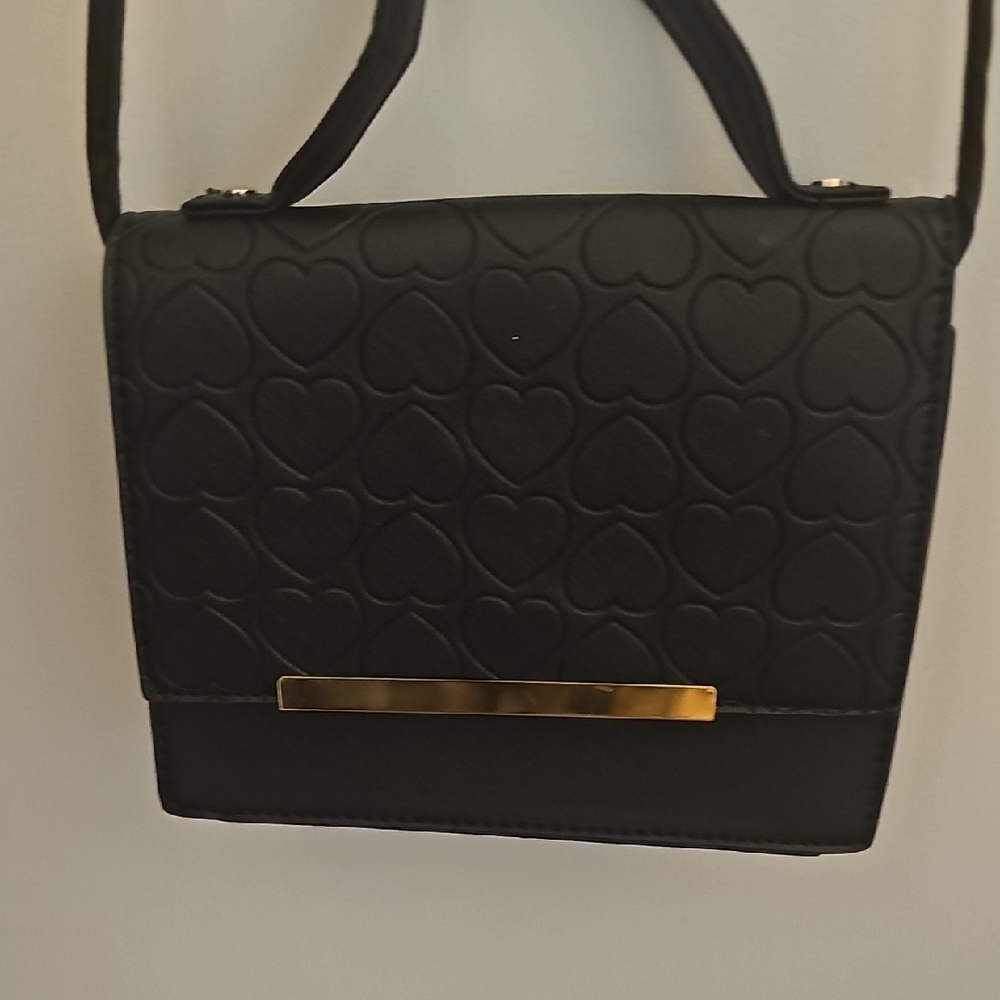 Black Heart-Patterned Shoulder Bag